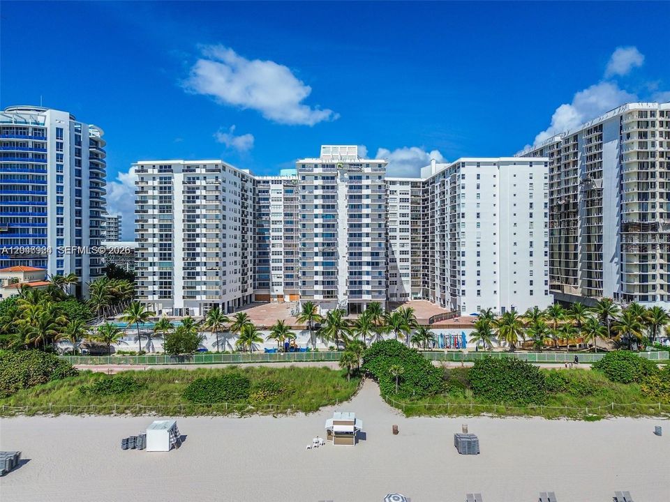 Activo con contrato: $385,000 (1 camas, 2 baños, 910 Pies cuadrados)