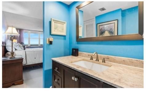 Activo con contrato: $385,000 (1 camas, 2 baños, 910 Pies cuadrados)