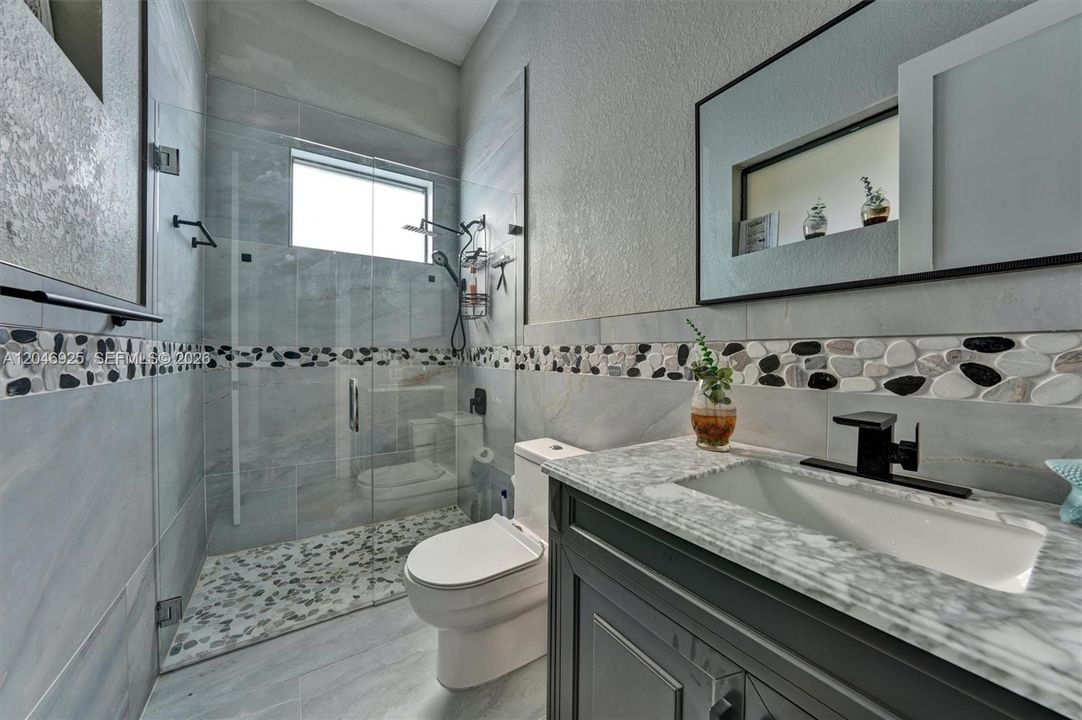 For Sale: $1,700,000 (5 beds, 5 baths, 4568 Square Feet)