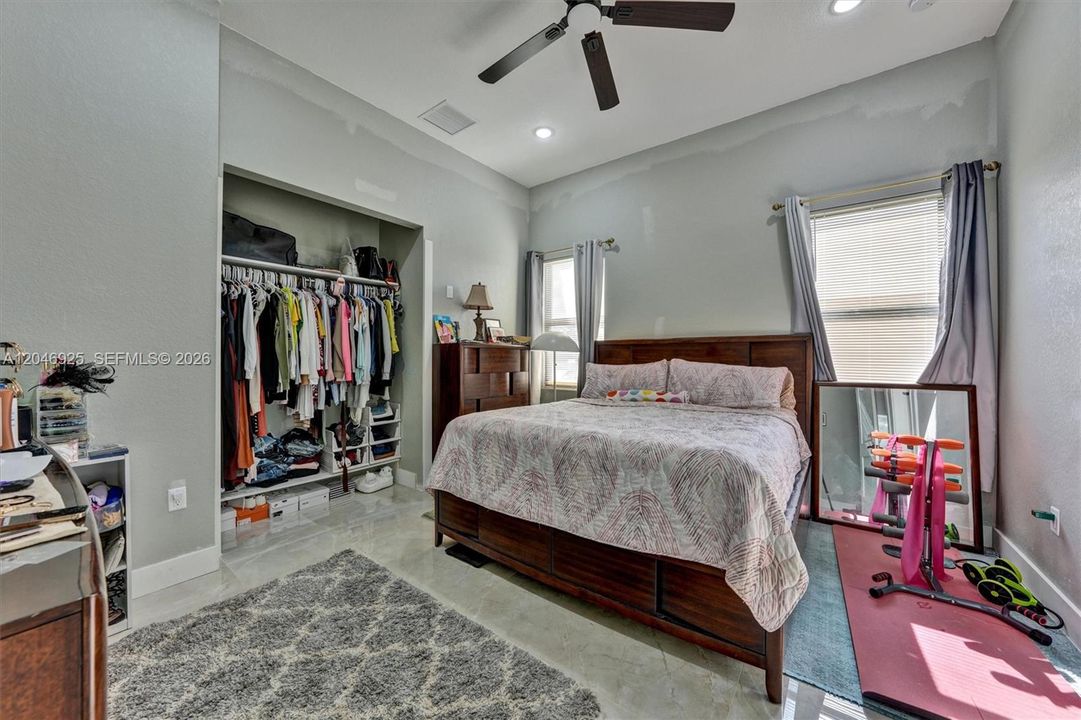 For Sale: $1,700,000 (5 beds, 5 baths, 4568 Square Feet)