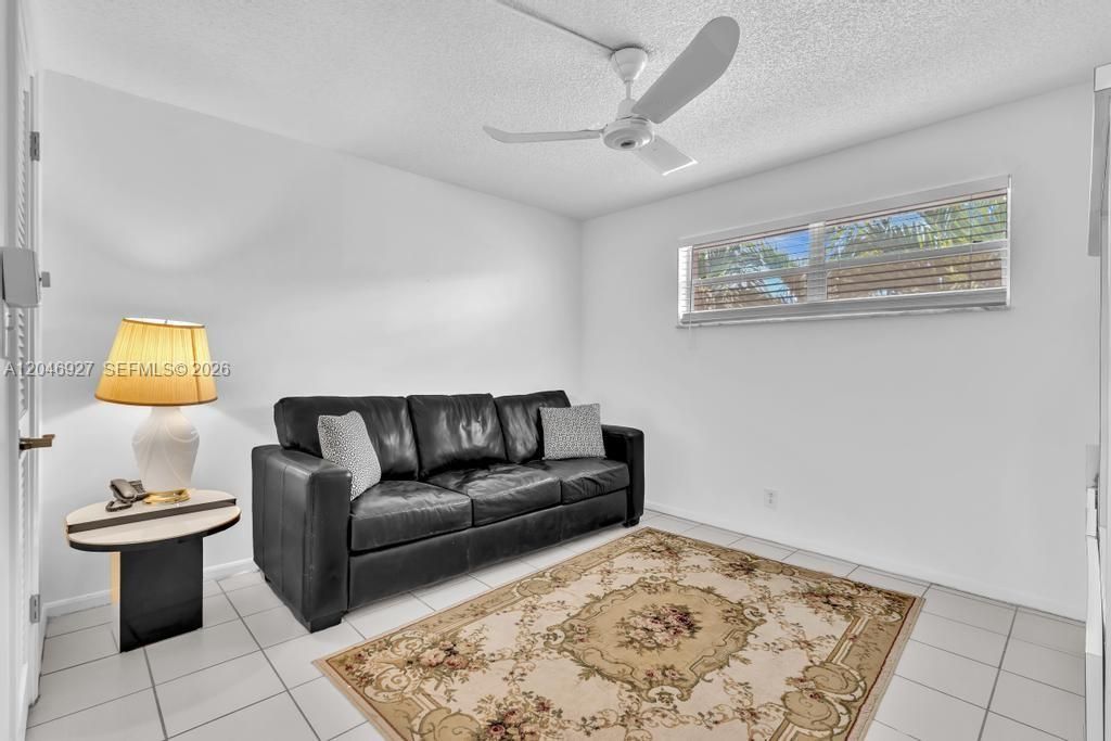 For Sale: $154,000 (2 beds, 2 baths, 1170 Square Feet)