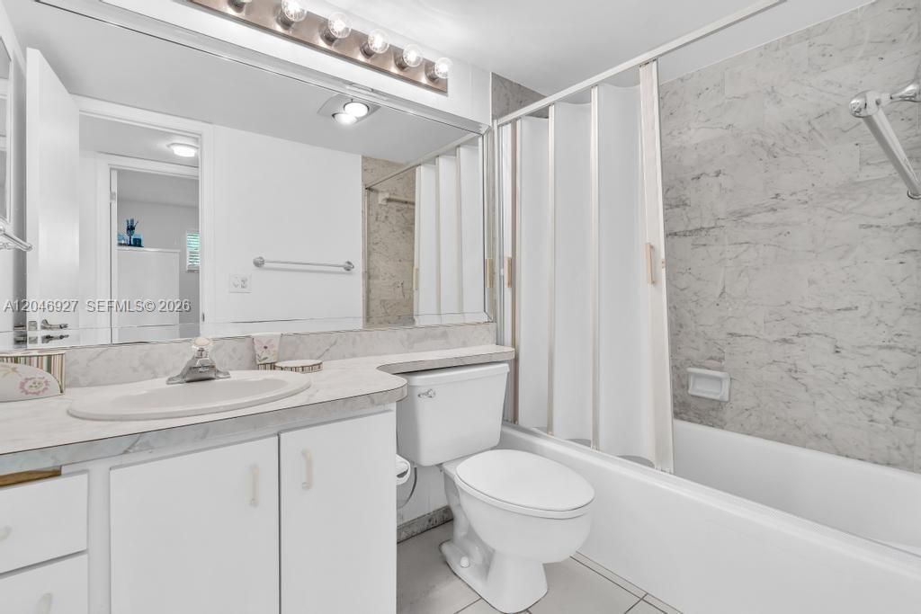 For Sale: $154,000 (2 beds, 2 baths, 1170 Square Feet)