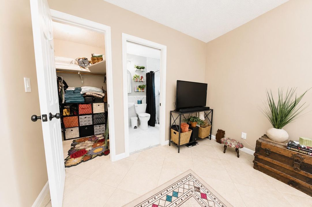 Master Bedroom 4