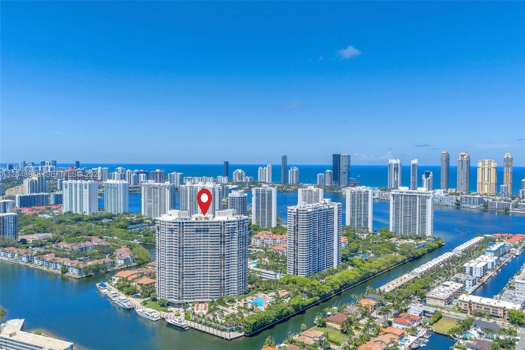 На продажу: $698,000 (3 спален, 2 ванн, 1696 Квадратных фут)
