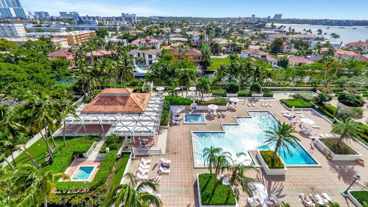 На продажу: $698,000 (3 спален, 2 ванн, 1696 Квадратных фут)
