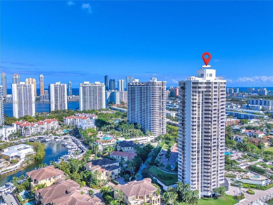На продажу: $698,000 (3 спален, 2 ванн, 1696 Квадратных фут)