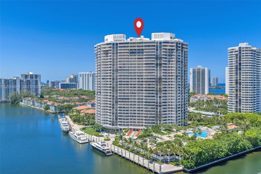 На продажу: $698,000 (3 спален, 2 ванн, 1696 Квадратных фут)