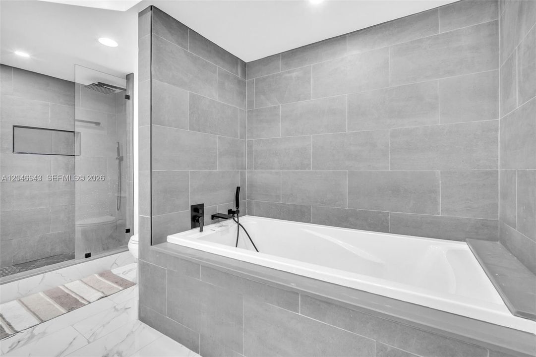 На продажу: $698,000 (3 спален, 2 ванн, 1696 Квадратных фут)