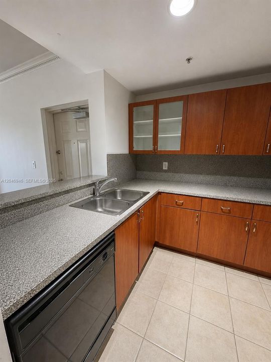 En Renta: $2,700 (3 camas, 2 baños, 1271 Pies cuadrados)