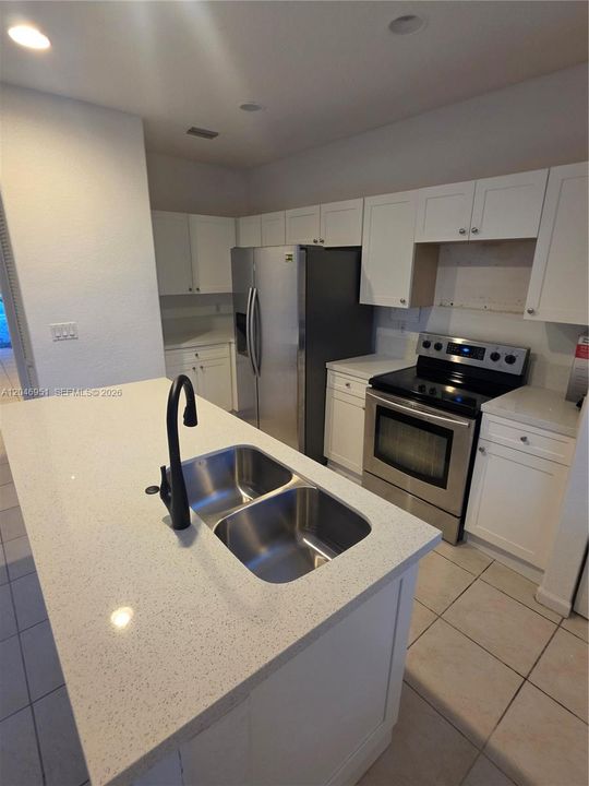 В аренду: $2,900 (3 спален, 2 ванн, 1530 Квадратных фут)
