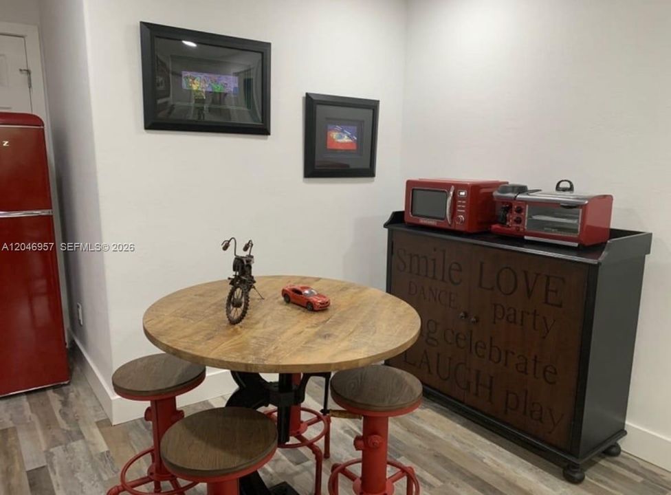 В аренду: $1,500 (1 спален, 1 ванн, 2923 Квадратных фут)