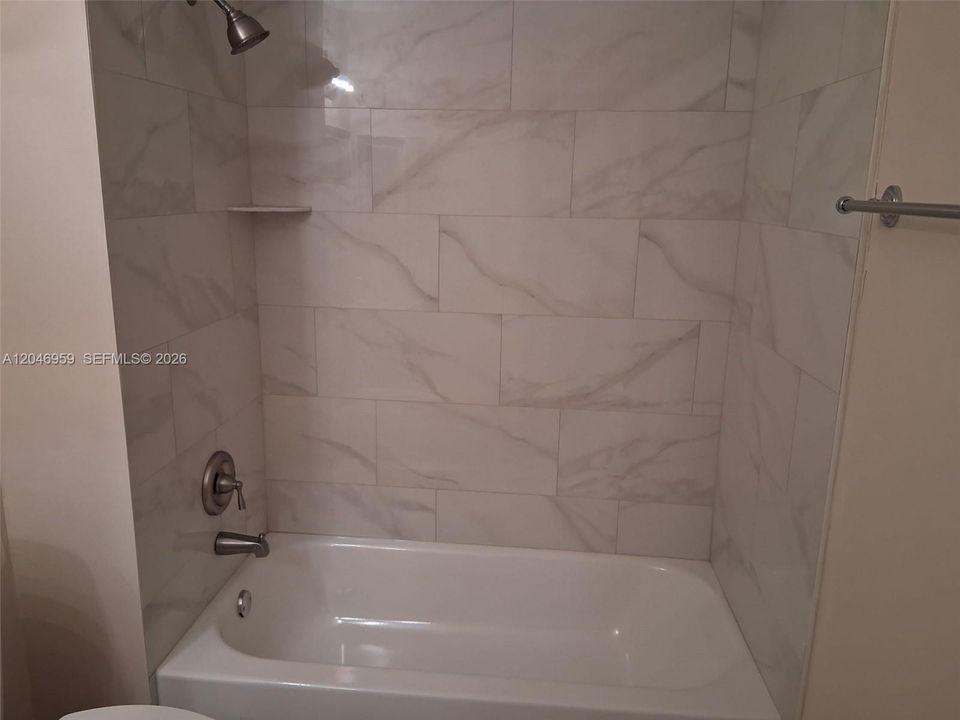 В аренду: $2,300 (2 спален, 2 ванн, 0 Квадратных фут)
