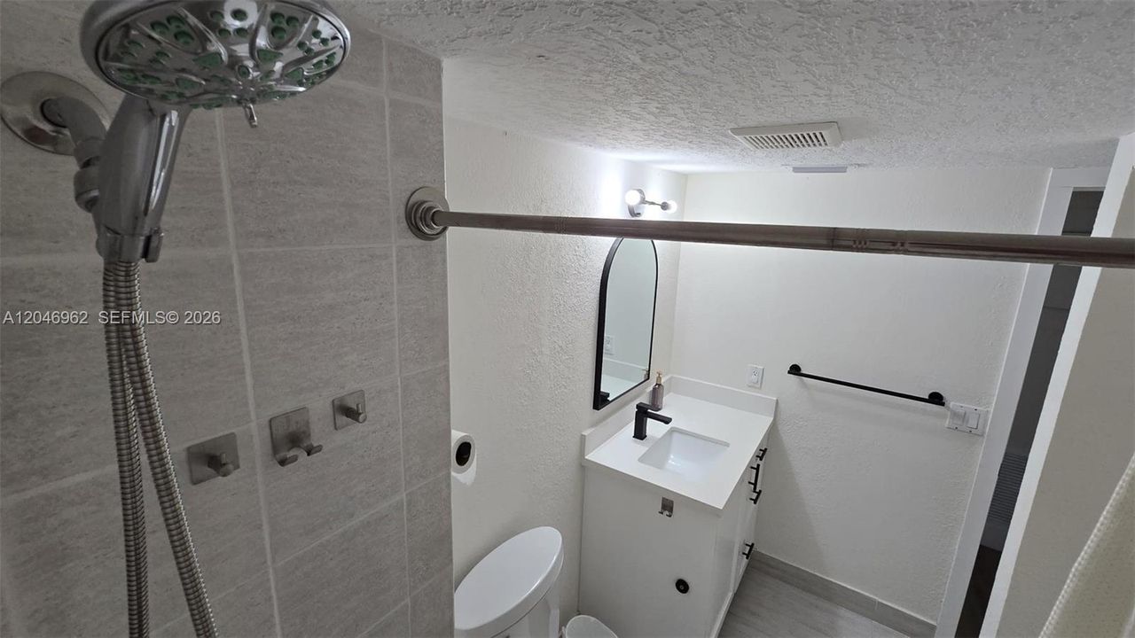 For Sale: $469,900 (2 beds, 2 baths, 1260 Square Feet)