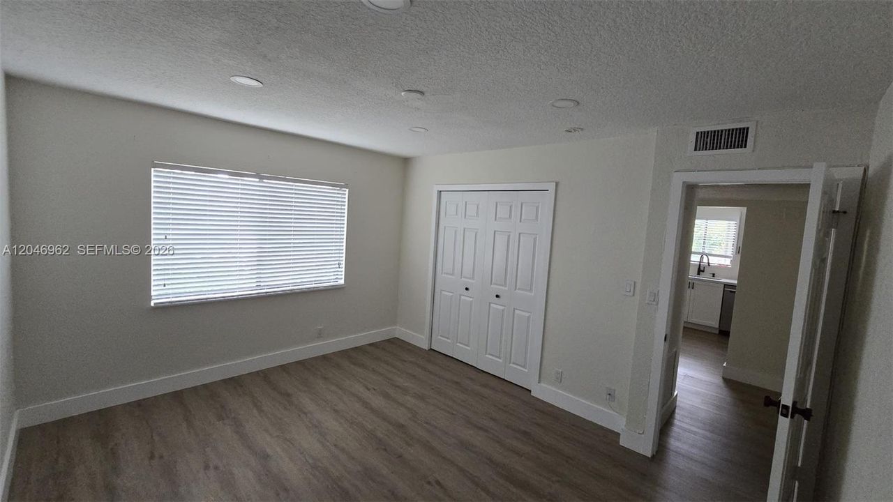 For Sale: $469,900 (2 beds, 2 baths, 1260 Square Feet)