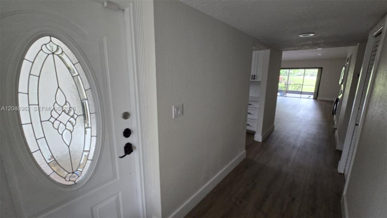 For Sale: $469,900 (2 beds, 2 baths, 1260 Square Feet)