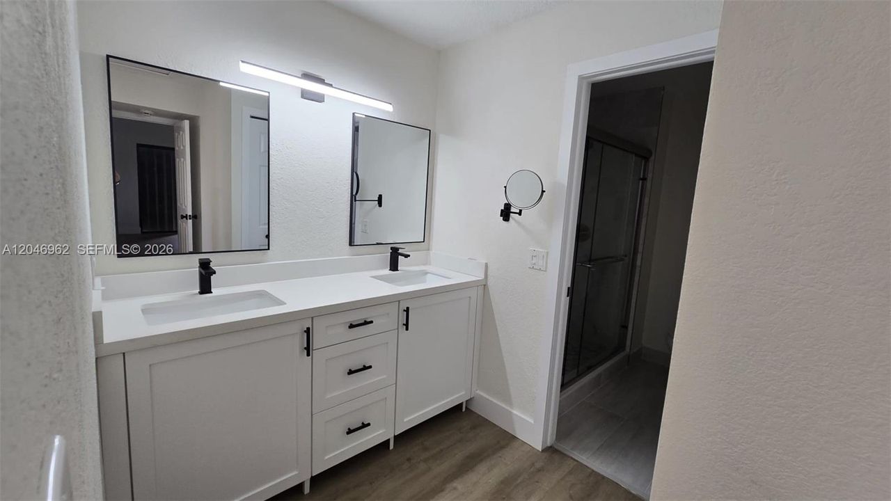 For Sale: $469,900 (2 beds, 2 baths, 1260 Square Feet)