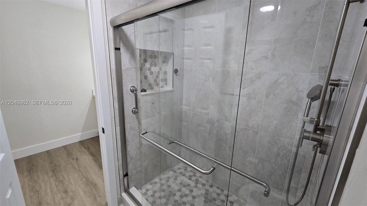 For Sale: $469,900 (2 beds, 2 baths, 1260 Square Feet)
