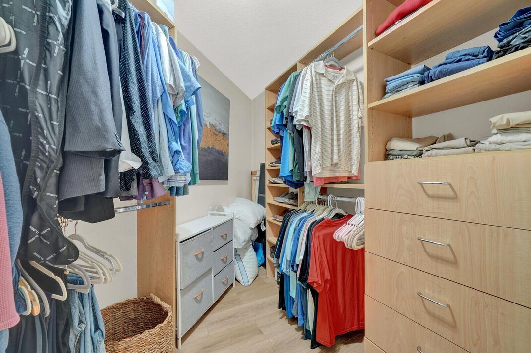 Walk in Closet