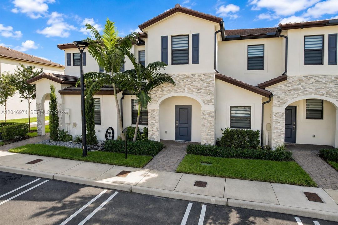 For Sale: $408,000 (3 beds, 2 baths, 1483 Square Feet)
