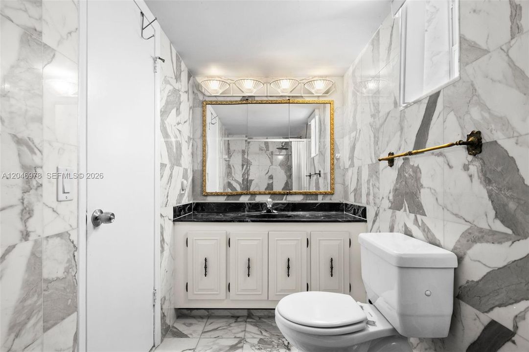 For Sale: $445,000 (2 beds, 2 baths, 1696 Square Feet)