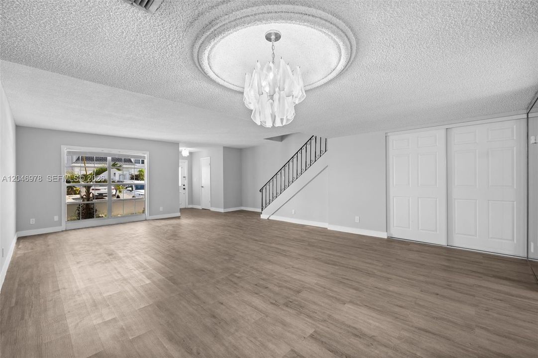 For Sale: $445,000 (2 beds, 2 baths, 1696 Square Feet)