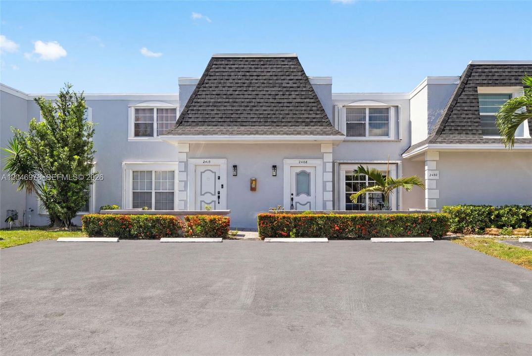 For Sale: $445,000 (2 beds, 2 baths, 1696 Square Feet)