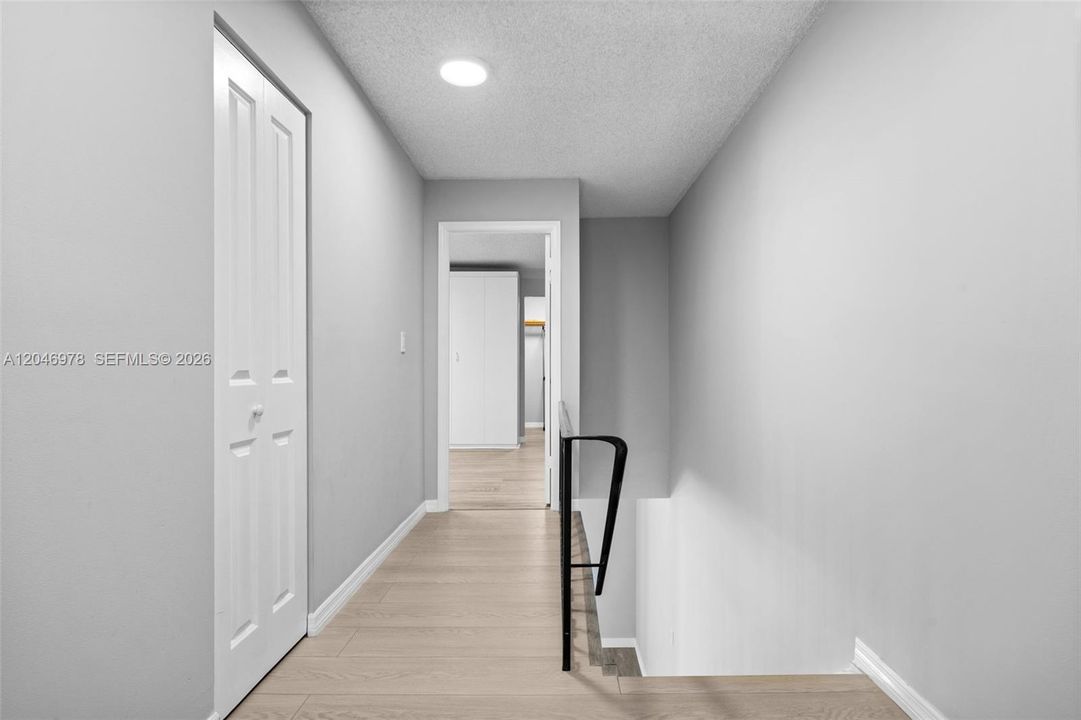 For Sale: $445,000 (2 beds, 2 baths, 1696 Square Feet)