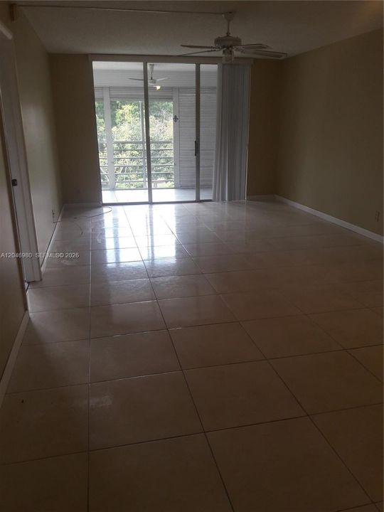 В аренду: $1,650 (2 спален, 2 ванн, 960 Квадратных фут)