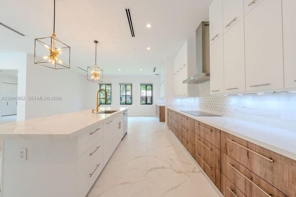 En Venta: $3,699,000 (5 camas, 6 baños, 6304 Pies cuadrados)
