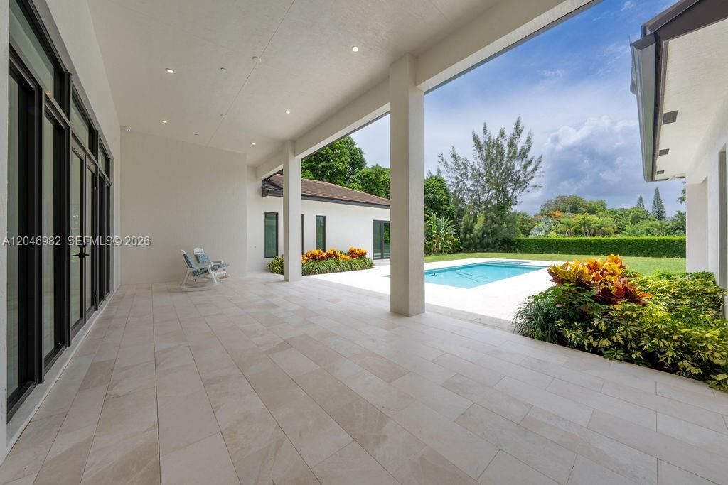 En Venta: $3,699,000 (5 camas, 6 baños, 6304 Pies cuadrados)
