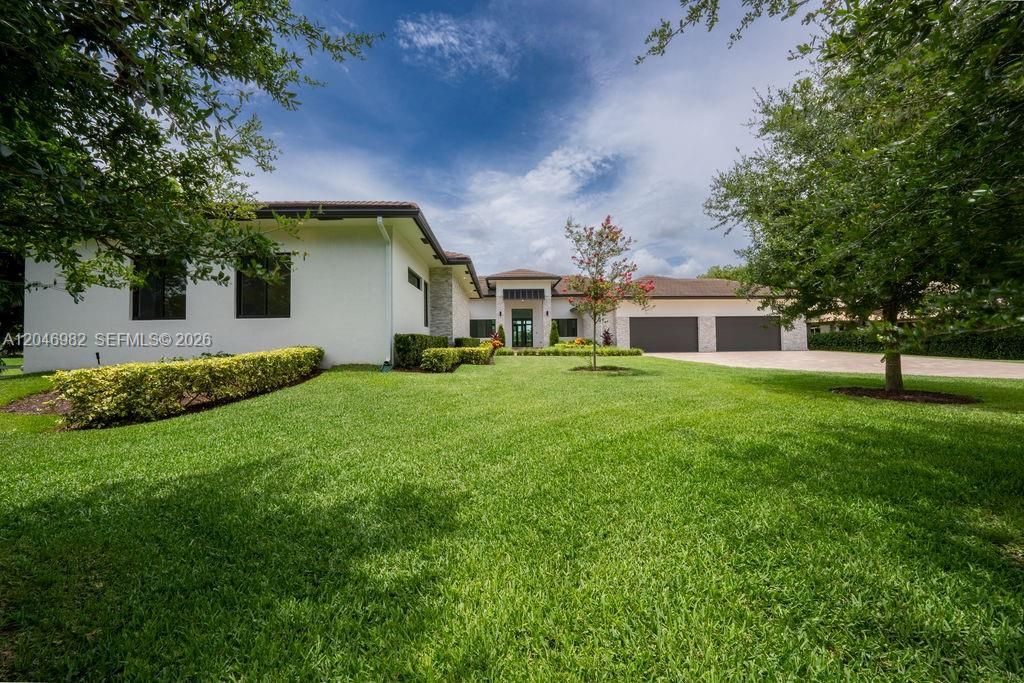 En Venta: $3,699,000 (5 camas, 6 baños, 6304 Pies cuadrados)