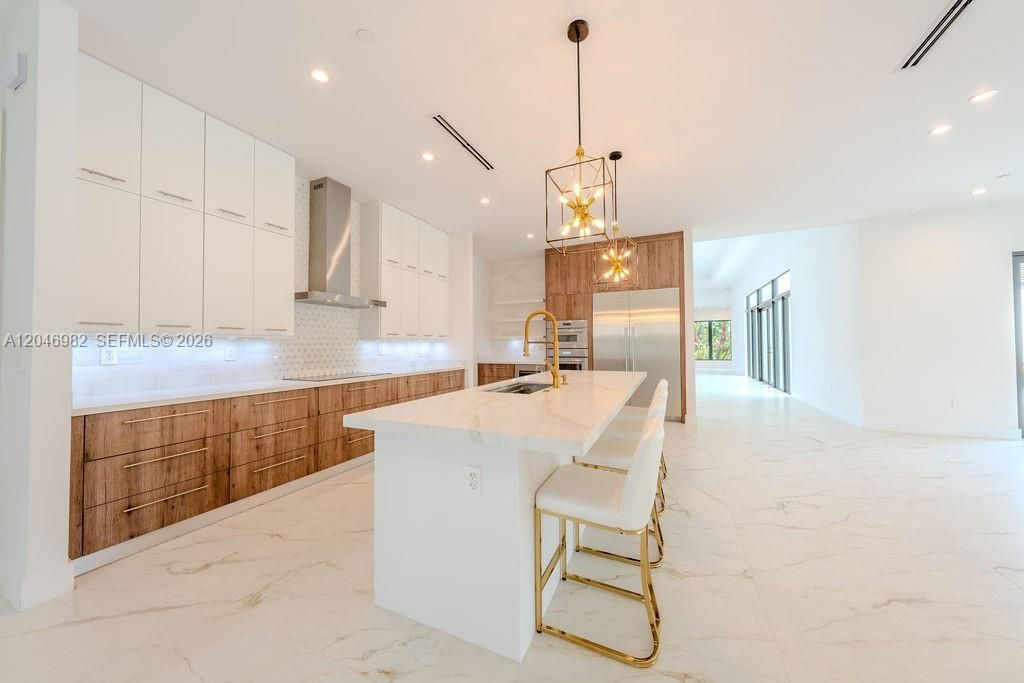 En Venta: $3,699,000 (5 camas, 6 baños, 6304 Pies cuadrados)
