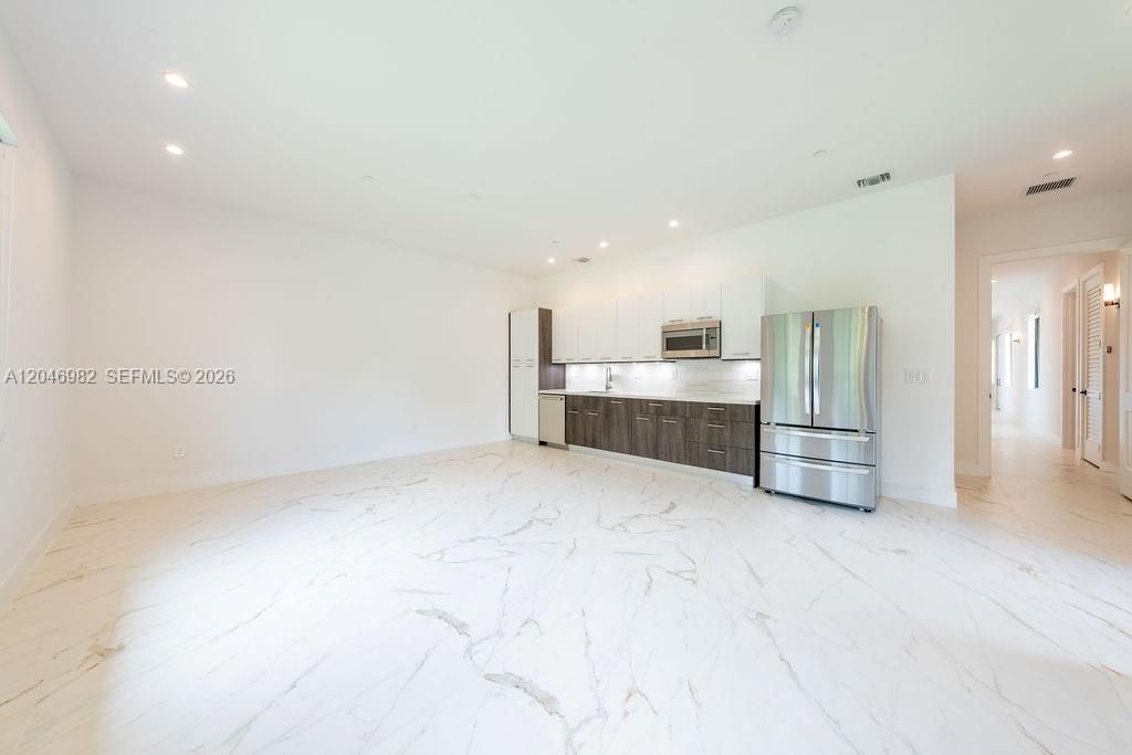 En Venta: $3,699,000 (5 camas, 6 baños, 6304 Pies cuadrados)