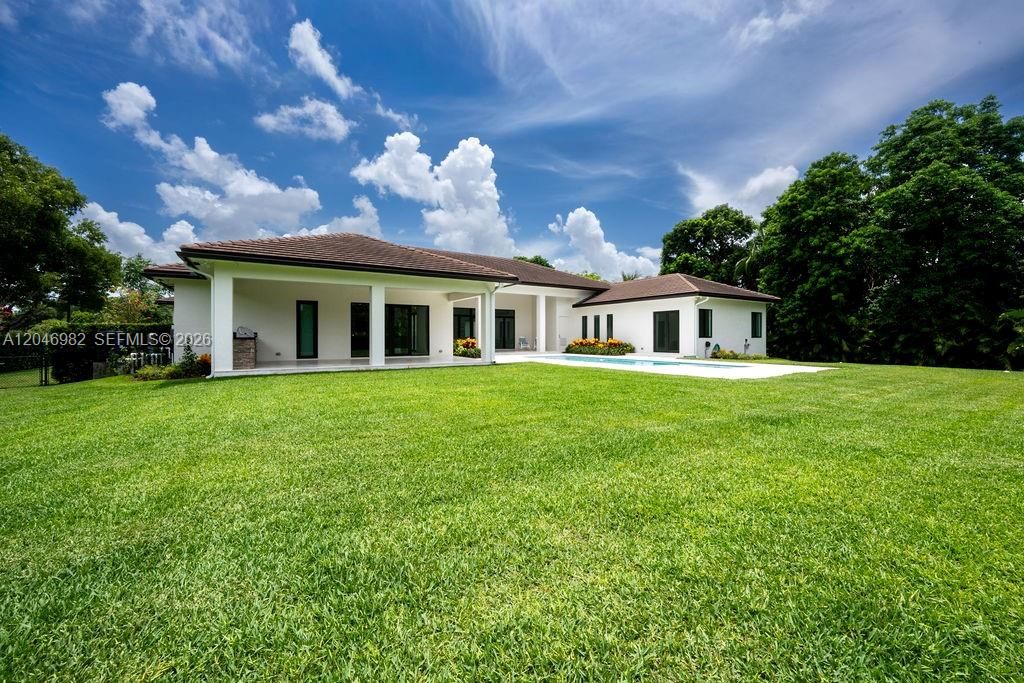 En Venta: $3,699,000 (5 camas, 6 baños, 6304 Pies cuadrados)