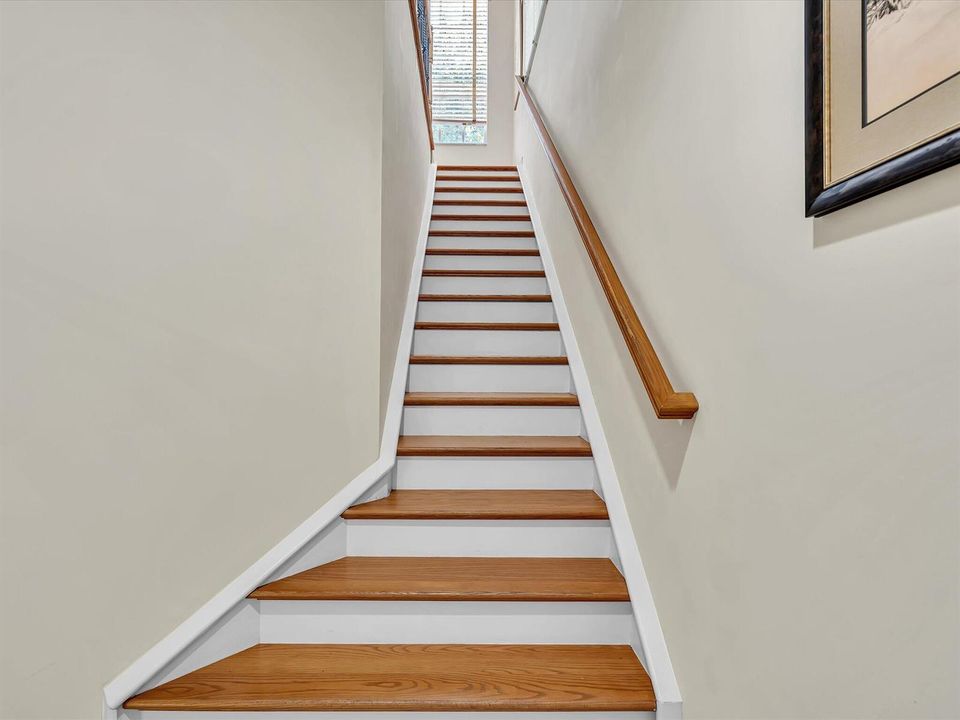 Wood stairway