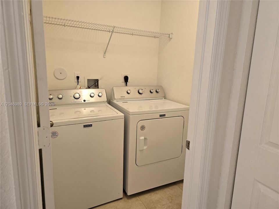 En Renta: $2,550 (3 camas, 2 baños, 1580 Pies cuadrados)