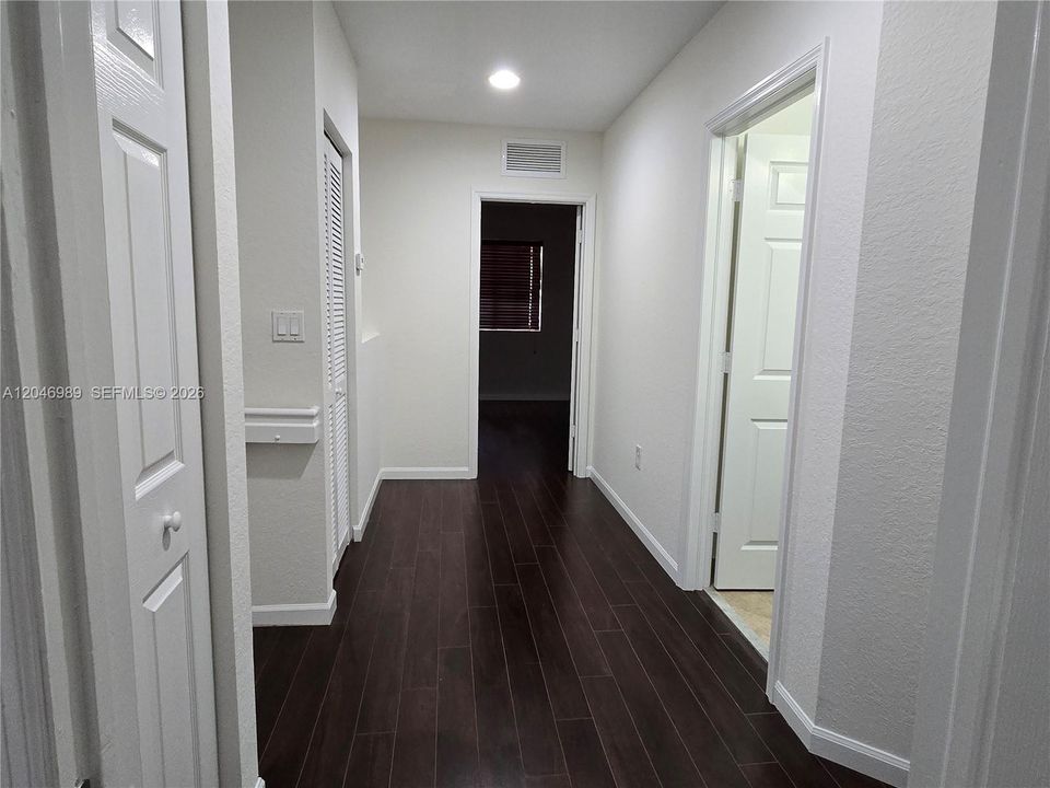 En Renta: $2,550 (3 camas, 2 baños, 1580 Pies cuadrados)