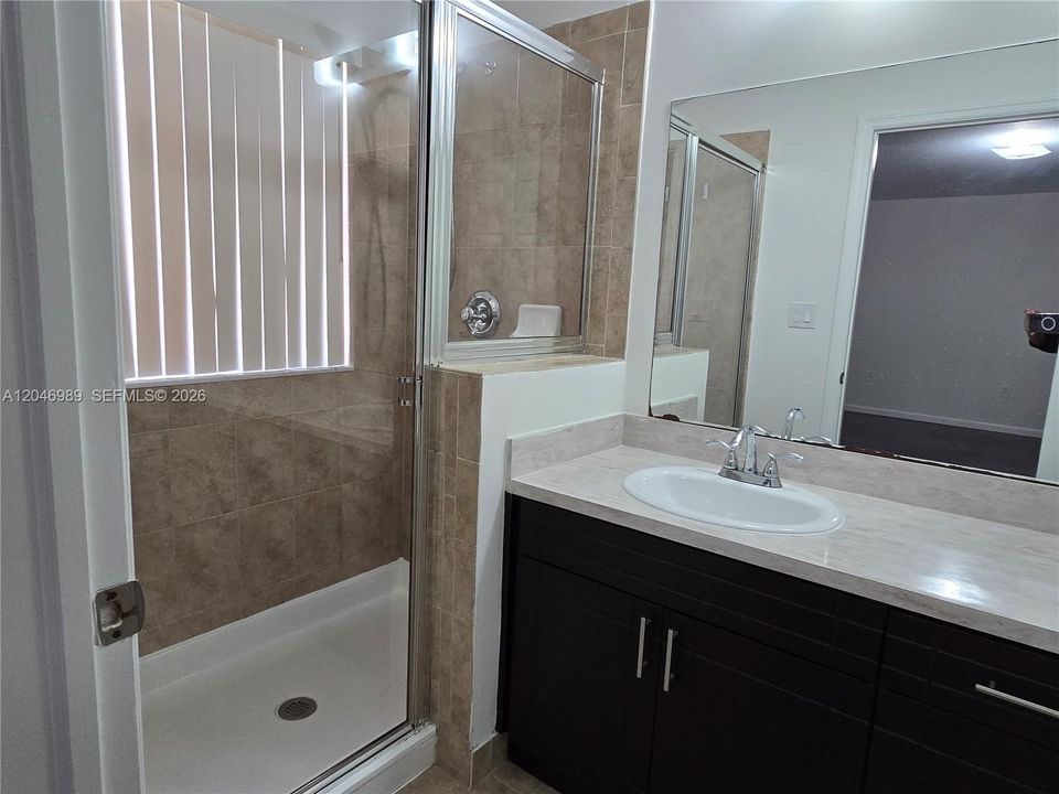 En Renta: $2,550 (3 camas, 2 baños, 1580 Pies cuadrados)