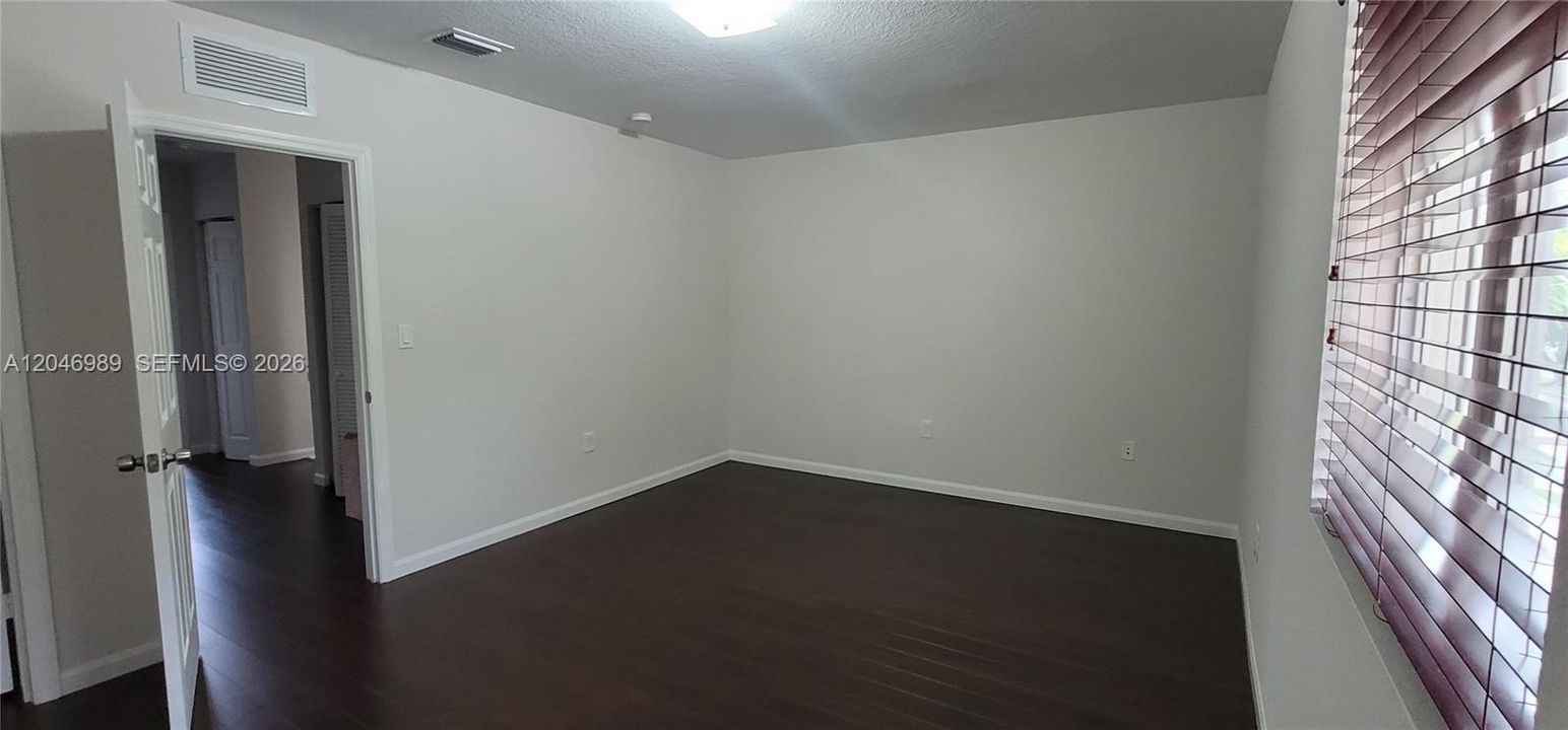En Renta: $2,550 (3 camas, 2 baños, 1580 Pies cuadrados)