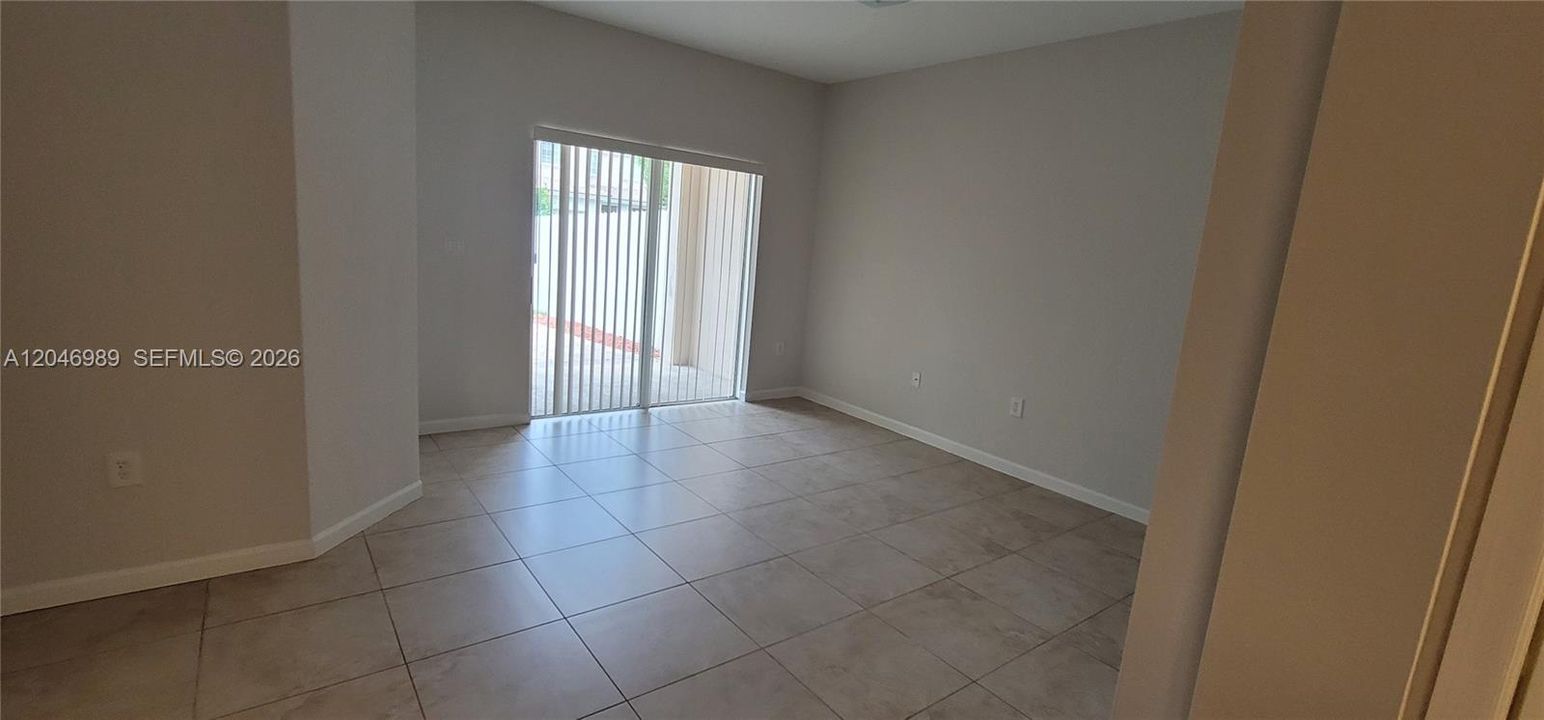 En Renta: $2,550 (3 camas, 2 baños, 1580 Pies cuadrados)