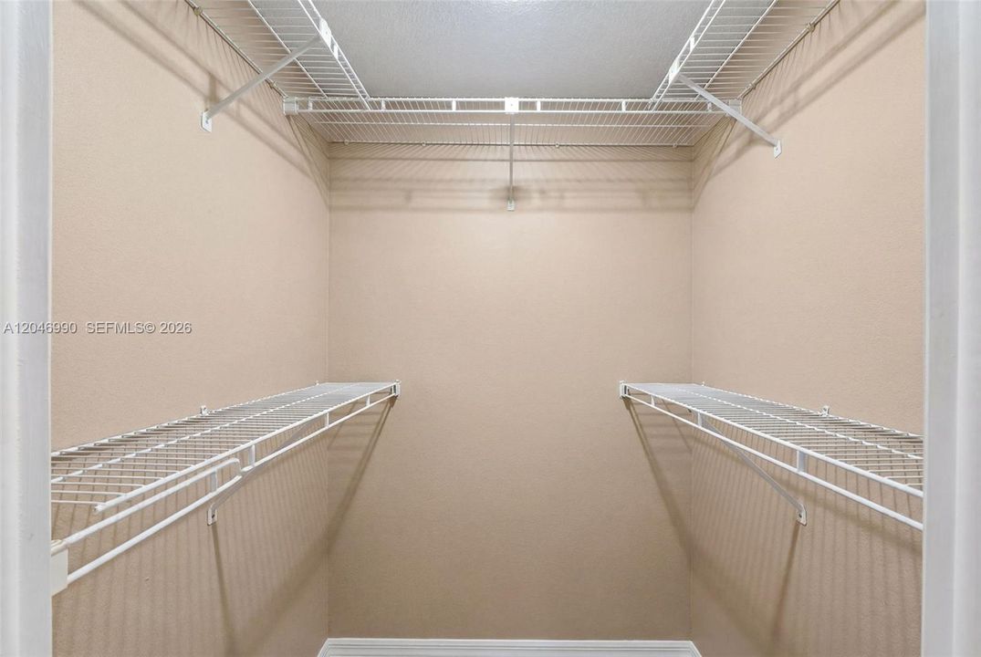 На продажу: $485,000 (2 спален, 2 ванн, 1798 Квадратных фут)