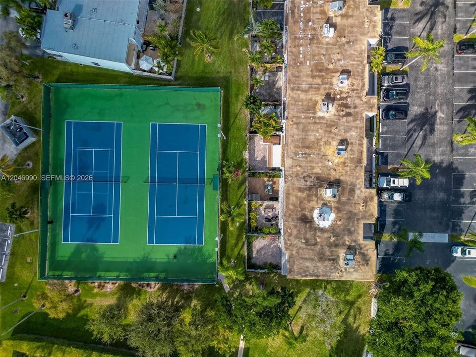 На продажу: $485,000 (2 спален, 2 ванн, 1798 Квадратных фут)