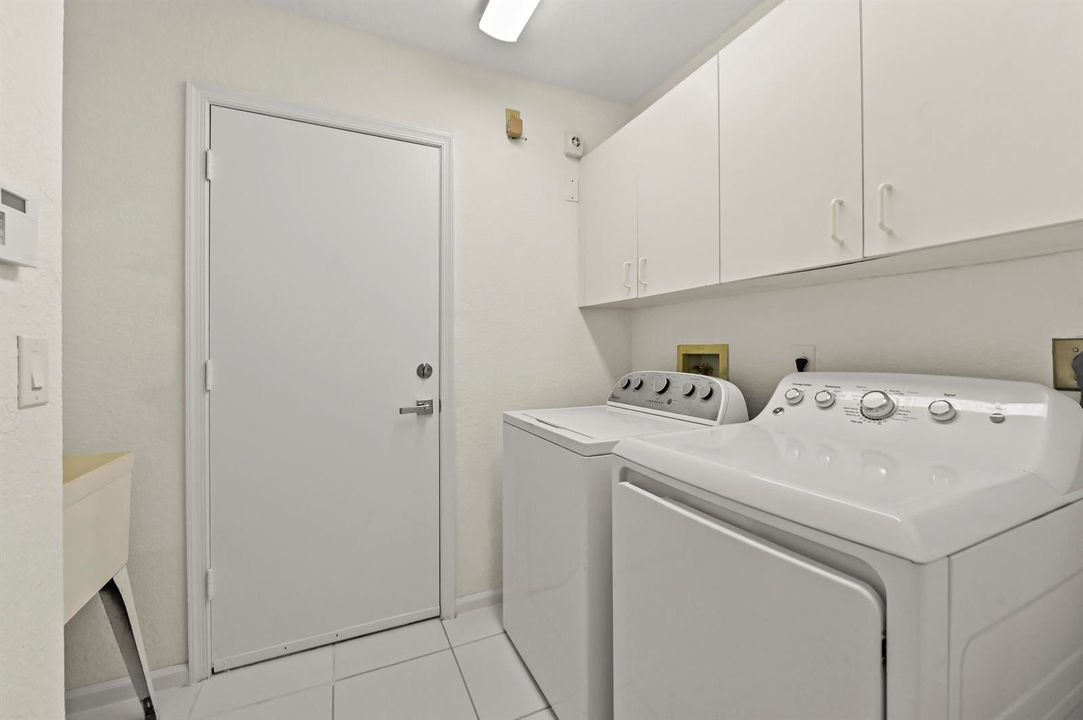 20 Laundry room 01