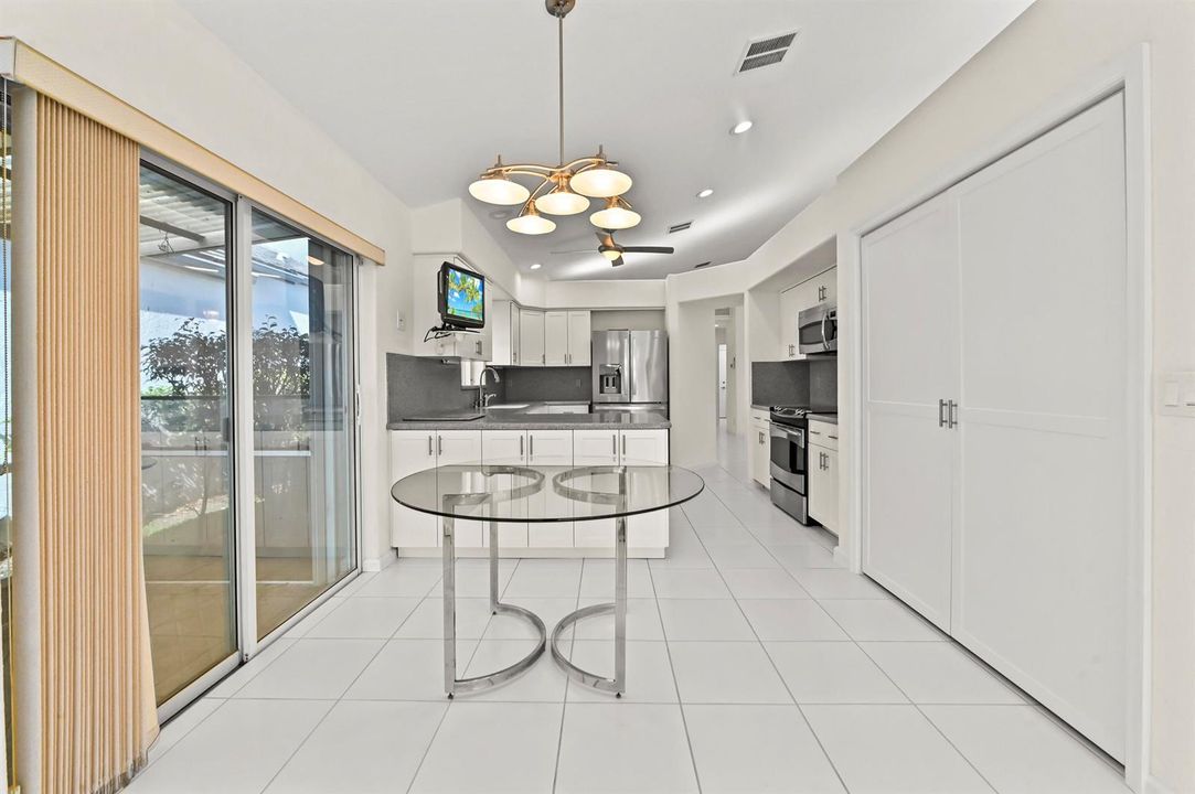 15 Kitchen 01