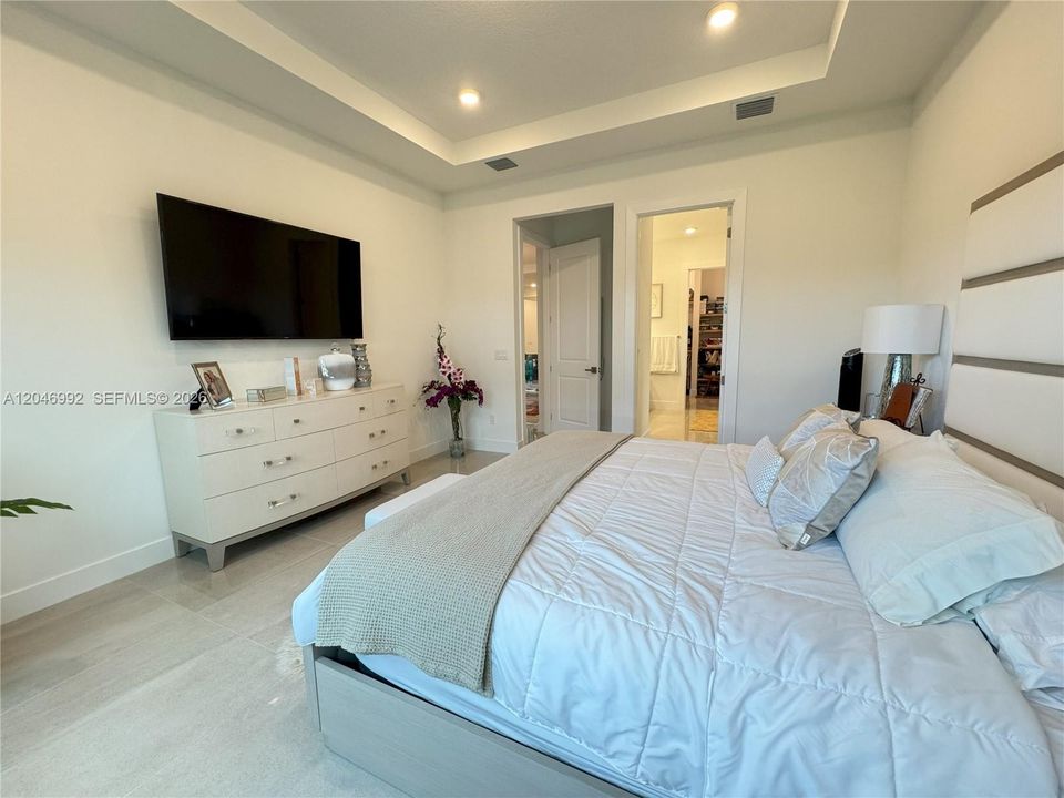 For Sale: $797,000 (3 beds, 3 baths, 2300 Square Feet)