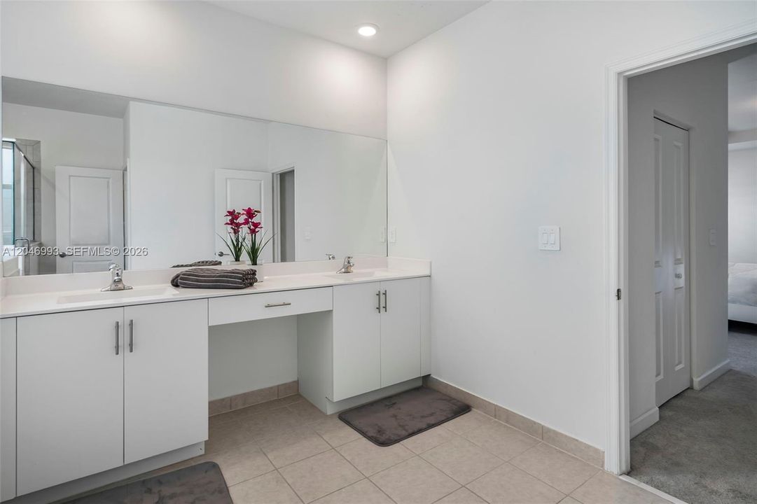 For Rent: $5,700 (5 beds, 3 baths, 3349 Square Feet)