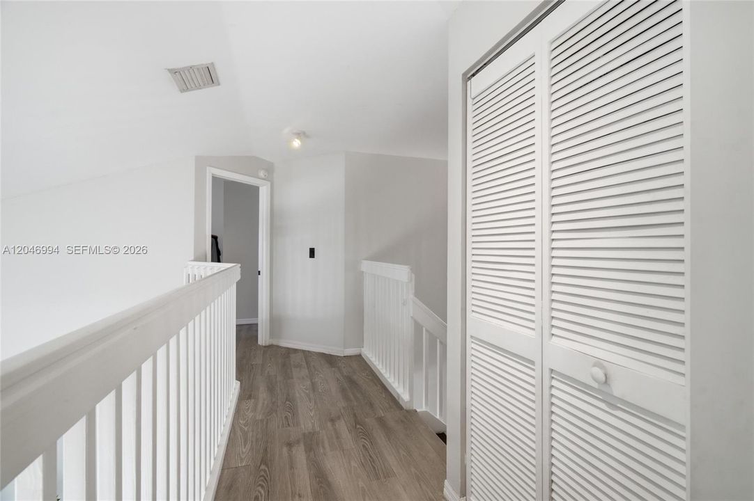 На продажу: $560,000 (3 спален, 2 ванн, 1764 Квадратных фут)