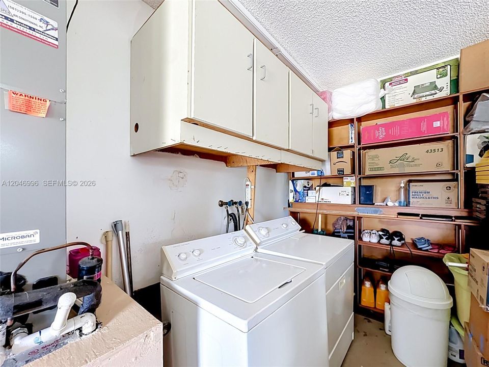 En Venta: $420,000 (3 camas, 2 baños, 1565 Pies cuadrados)