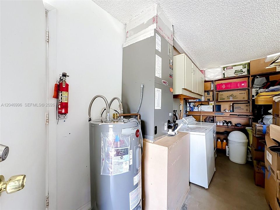 En Venta: $420,000 (3 camas, 2 baños, 1565 Pies cuadrados)
