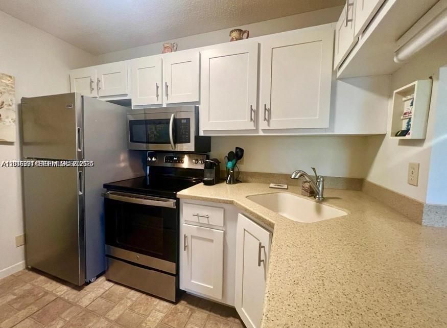 En Venta: $285,000 (2 camas, 2 baños, 1090 Pies cuadrados)